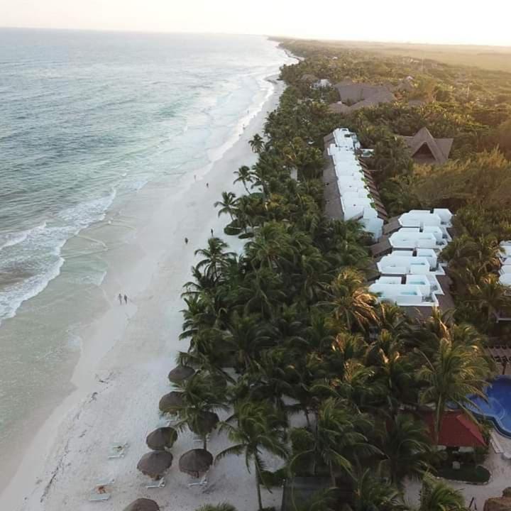 Emotion Avenida Tulum Hotel & Hostal Экстерьер фото